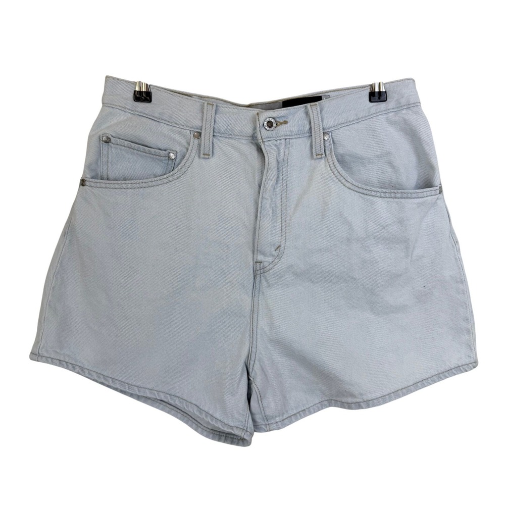 LEVI'S Silver Tab Mom Shorts Light Wash‎ Denim Women 31